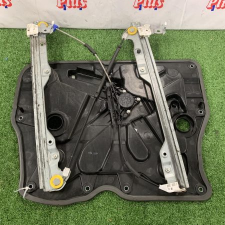 Right Front Window Reg/Motor